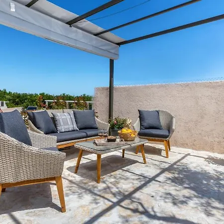 Villa Blue Sapphire Boutique Villa *