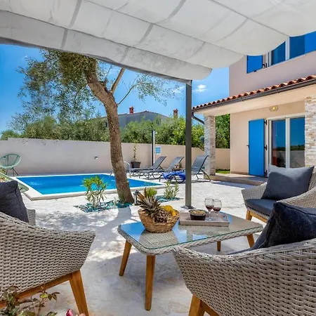 Villa Blue Sapphire Boutique Villa *