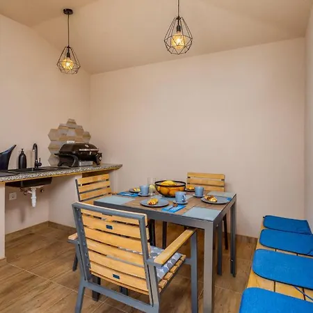 Blue Sapphire Boutique Villa * Liznjan