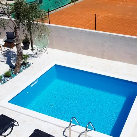 Blue Sapphire Boutique Villa * Liznjan