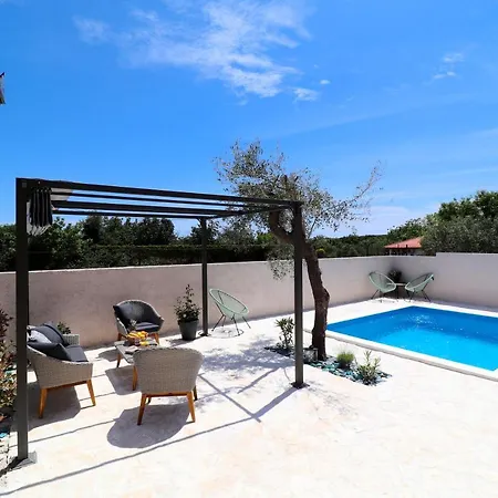 Blue Sapphire Boutique Villa فيلة *